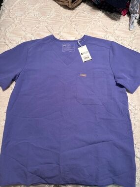 NWT Figs Top Men’s M